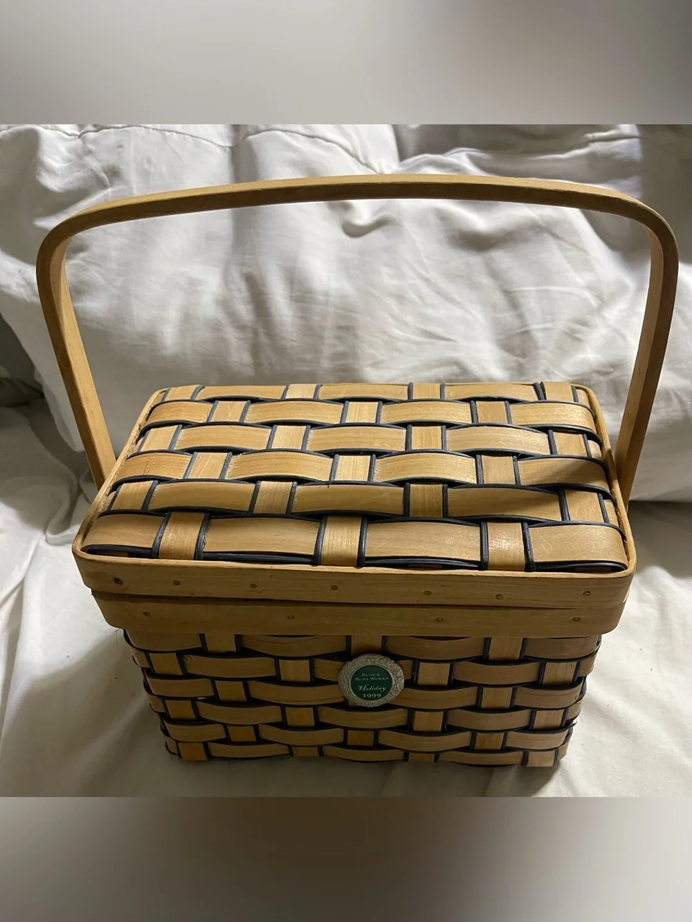 Bath & Body Works Holiday 1999 basket storage Single Handle Woven Basket